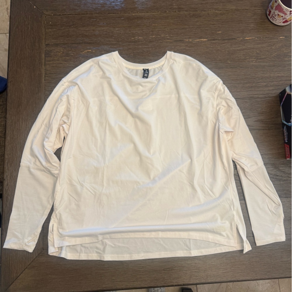 The north face Women's cream ivory Long Sleeve Top size 1x